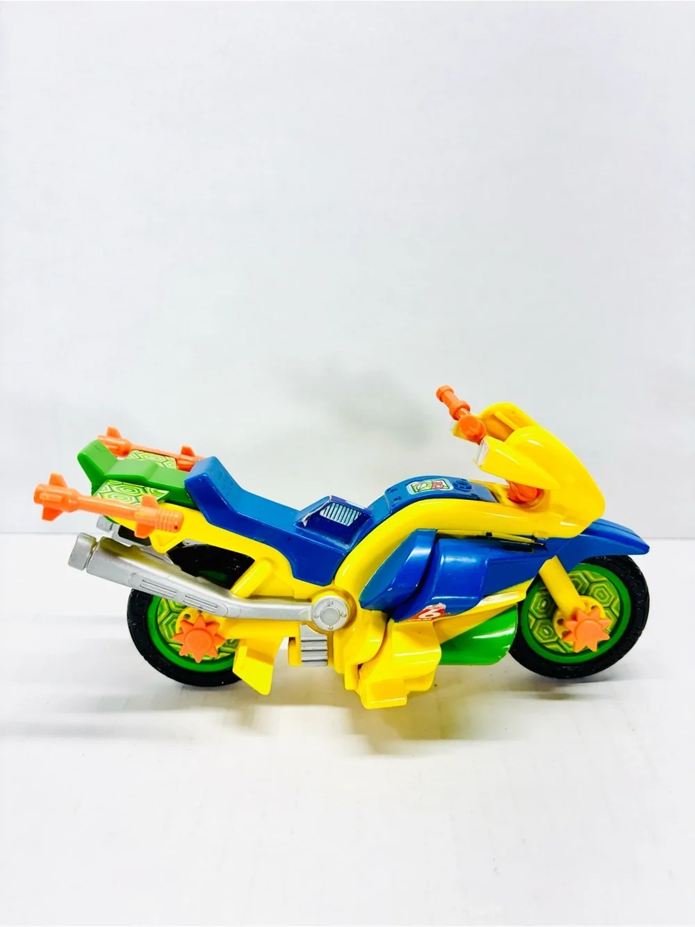 Playmates Teenage Mutant Ninja Turtles Channel 6 News Cycle Incomplete